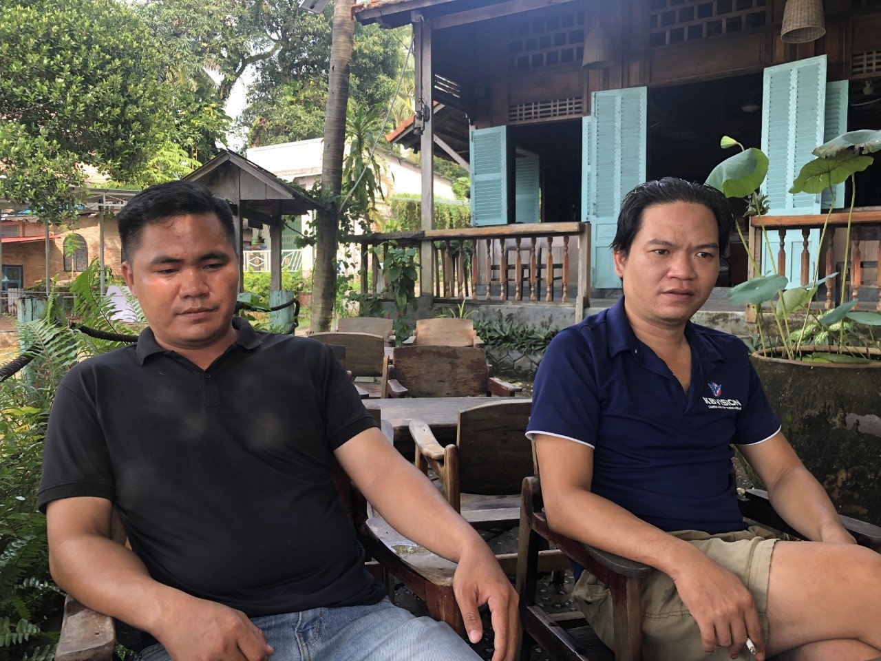 Anh L&ecirc; Văn Qu&yacute; v&agrave; anh Đo&agrave;n Quang Trung thuật lại chuyện bị &eacute;p lao động khổ sai tr&ecirc;n t&agrave;u c&aacute;
