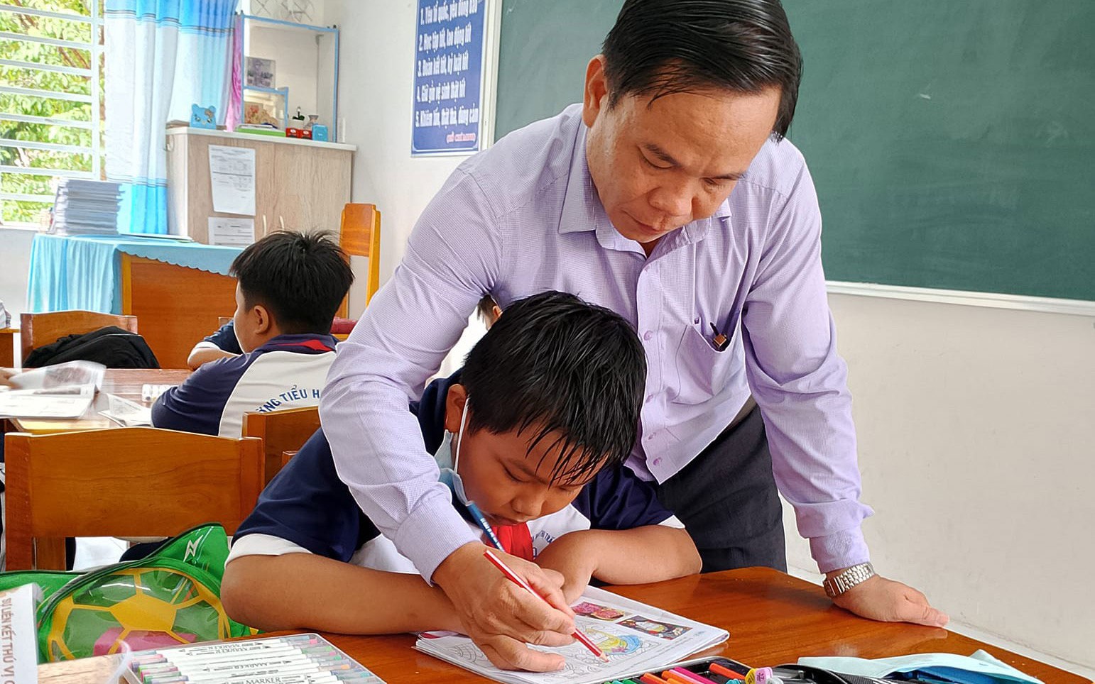 Thầy Tân "vé số"