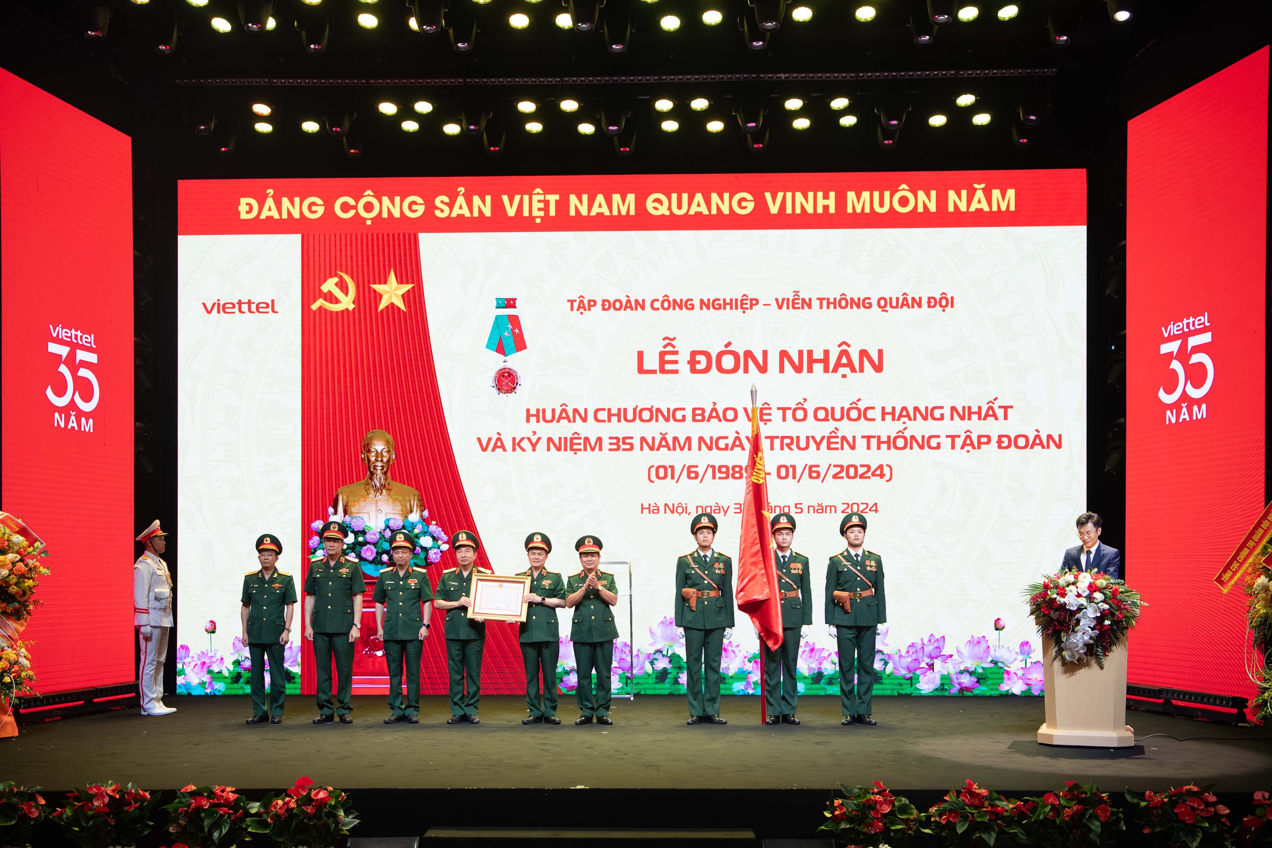 Từ d&atilde;y nh&agrave; cấp 4, 1 xe u-o&aacute;t, Viettel hiện c&oacute; gi&aacute; trị thương hiệu gần 9 tỉ USD- Ảnh 1.