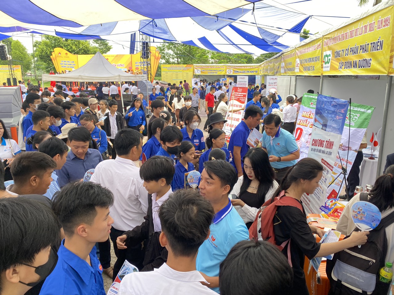 Hơn 8.000 chỉ ti&ecirc;u tuyển dụng tại ng&agrave;y hội việc l&agrave;m Thừa Thi&ecirc;n - Huế - Ảnh 1.