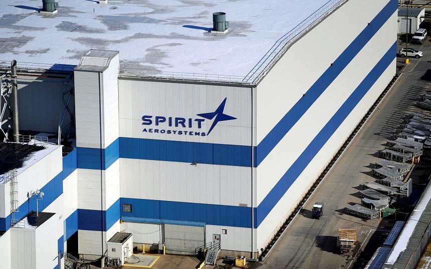 Thêm người tố giác Boeing qua đời