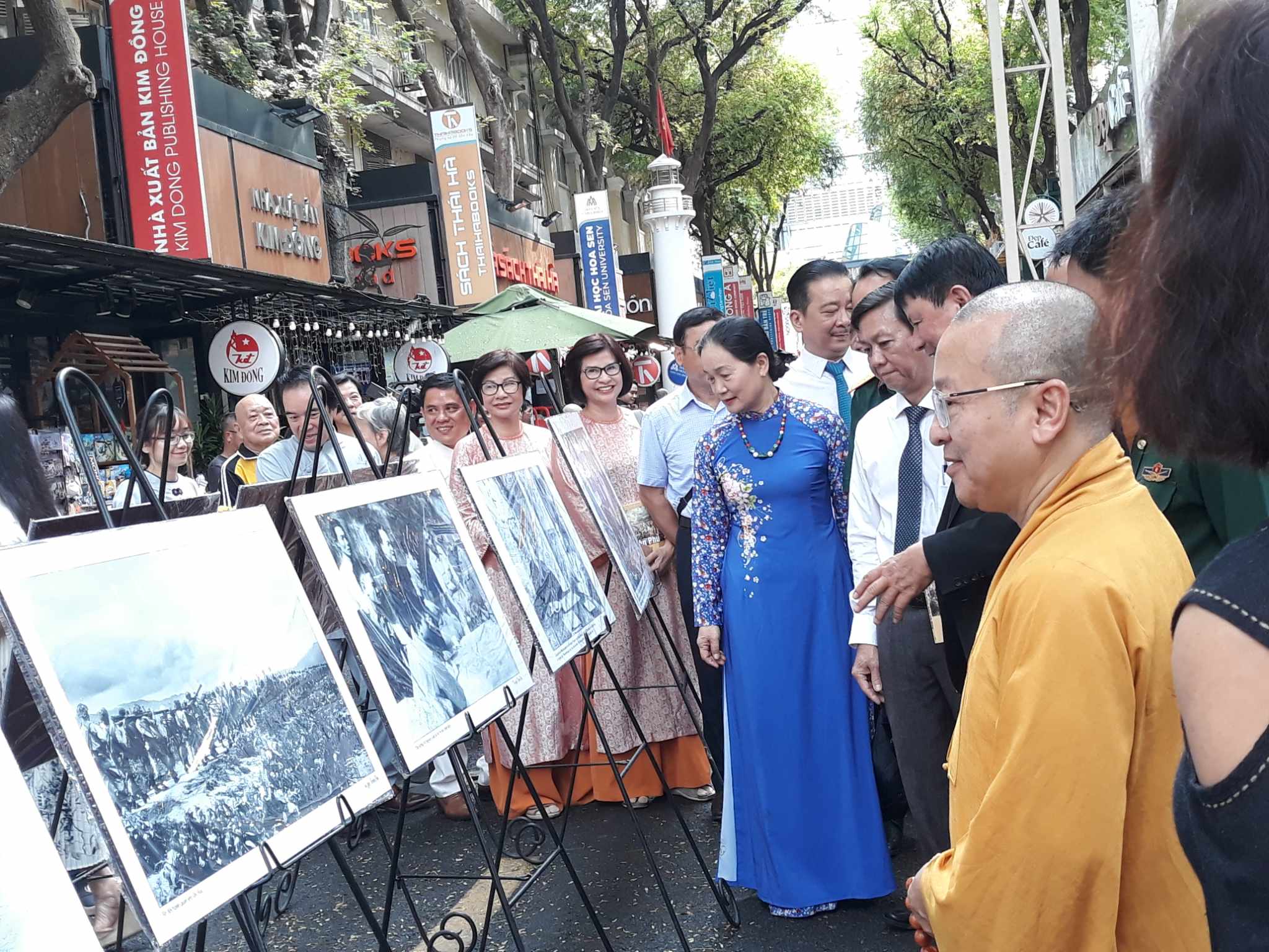 Triển lãm ảnh và ra mắt sách "Điện Biên Phủ xưa và nay"- Ảnh 13.