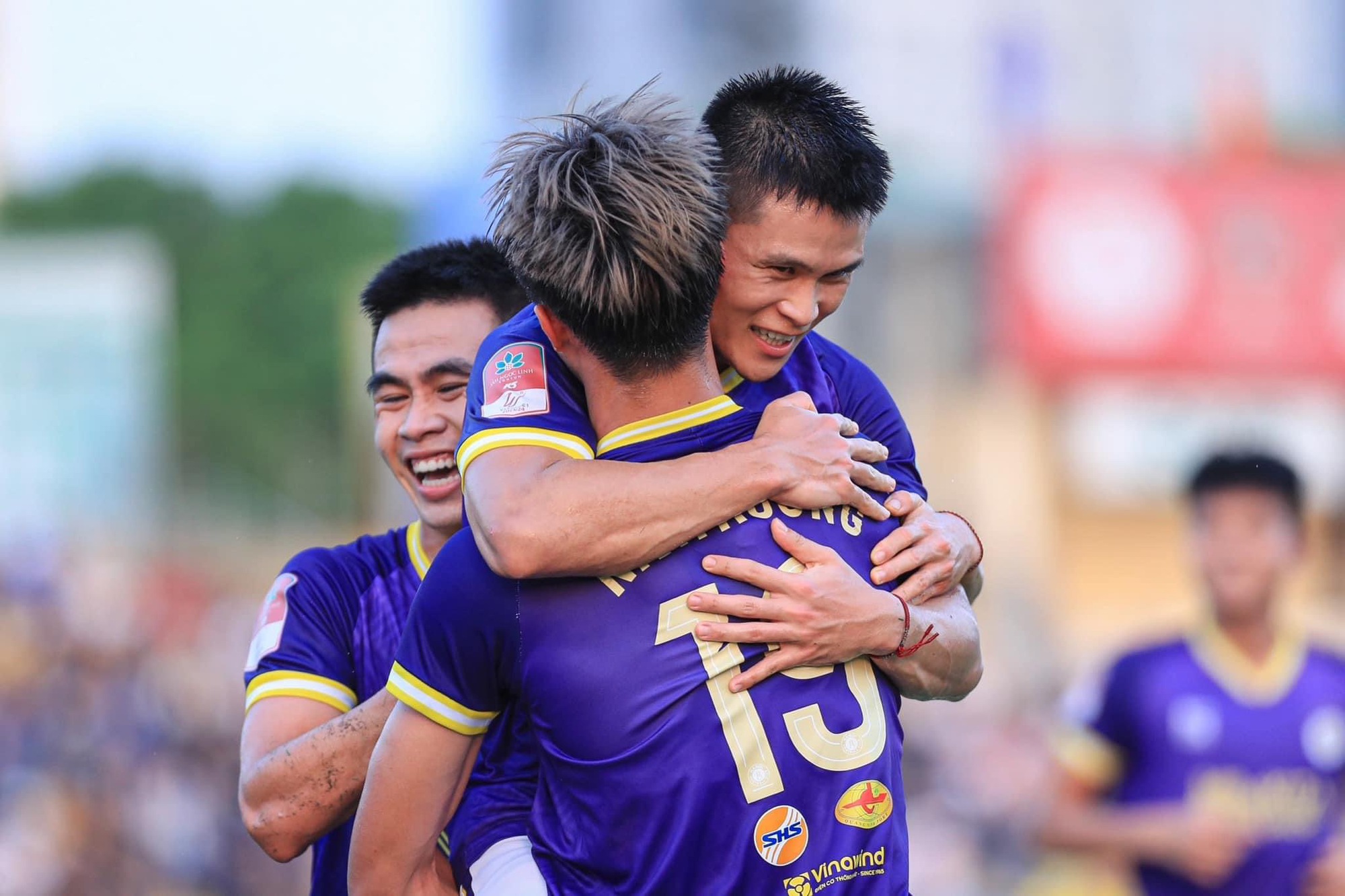 Tuấn Hải lập c&ocirc;ng, H&agrave; Nội FC chia điểm tr&ecirc;n s&acirc;n Vinh- Ảnh 2.
