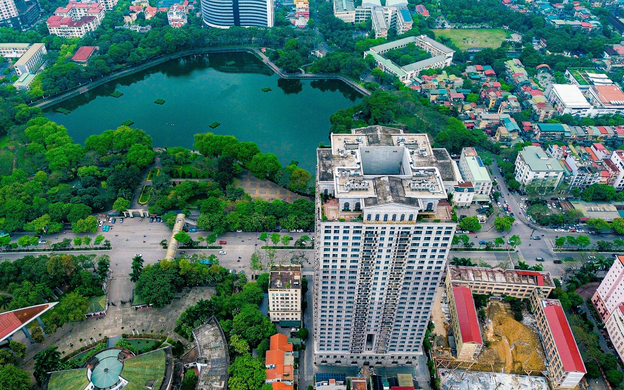 Chung cư siêu sang của Tân Hoàng Minh bất ngờ đổi tên