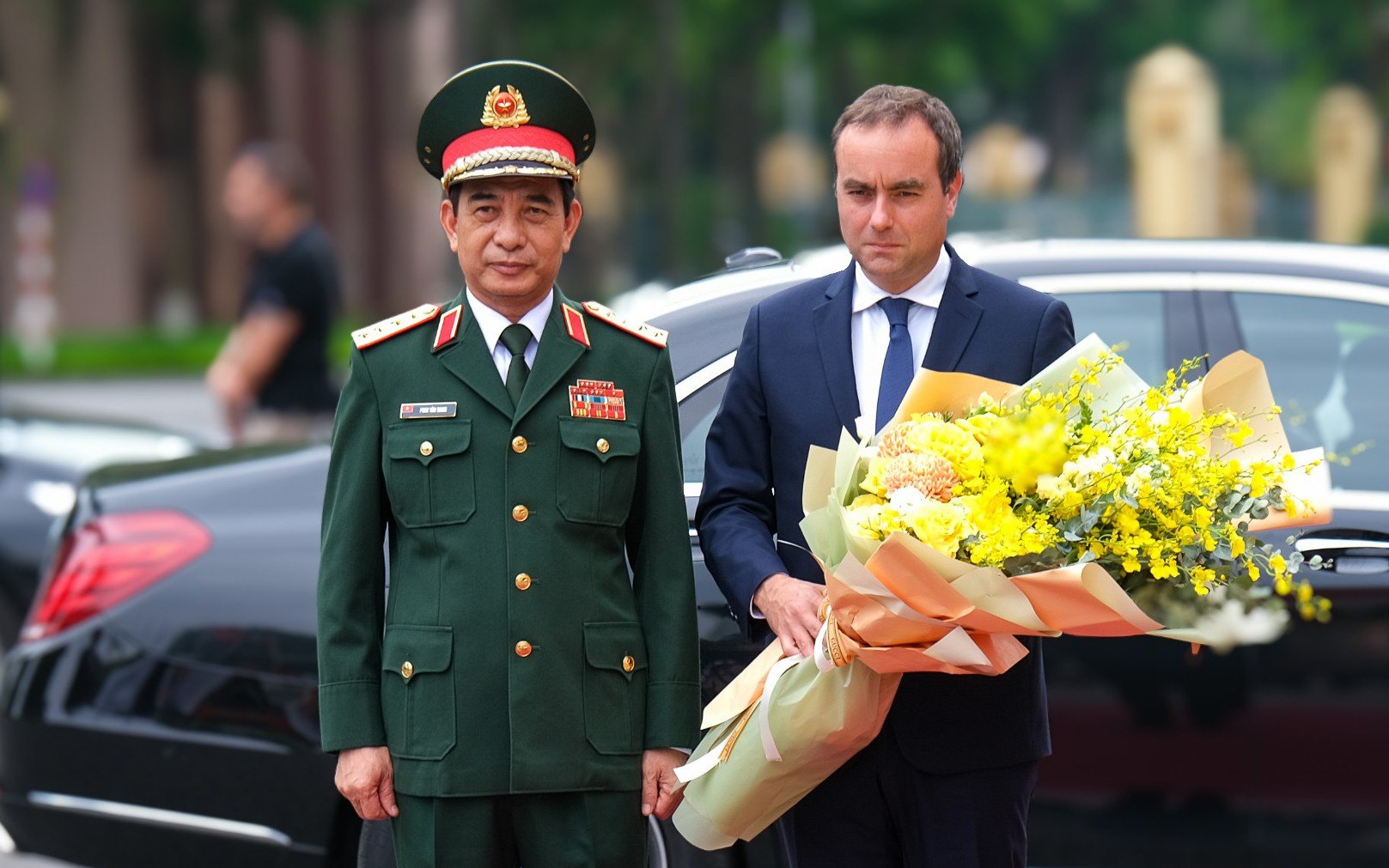 Đại tướng Phan Văn Giang đ&oacute;n Bộ trưởng Bộ Qu&acirc;n đội Ph&aacute;p thăm Việt Nam