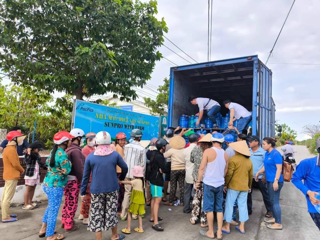 Hỗ trợ người dân vùng hạn, mặn ở Sóc Trăng và Bến Tre- Ảnh 12.
