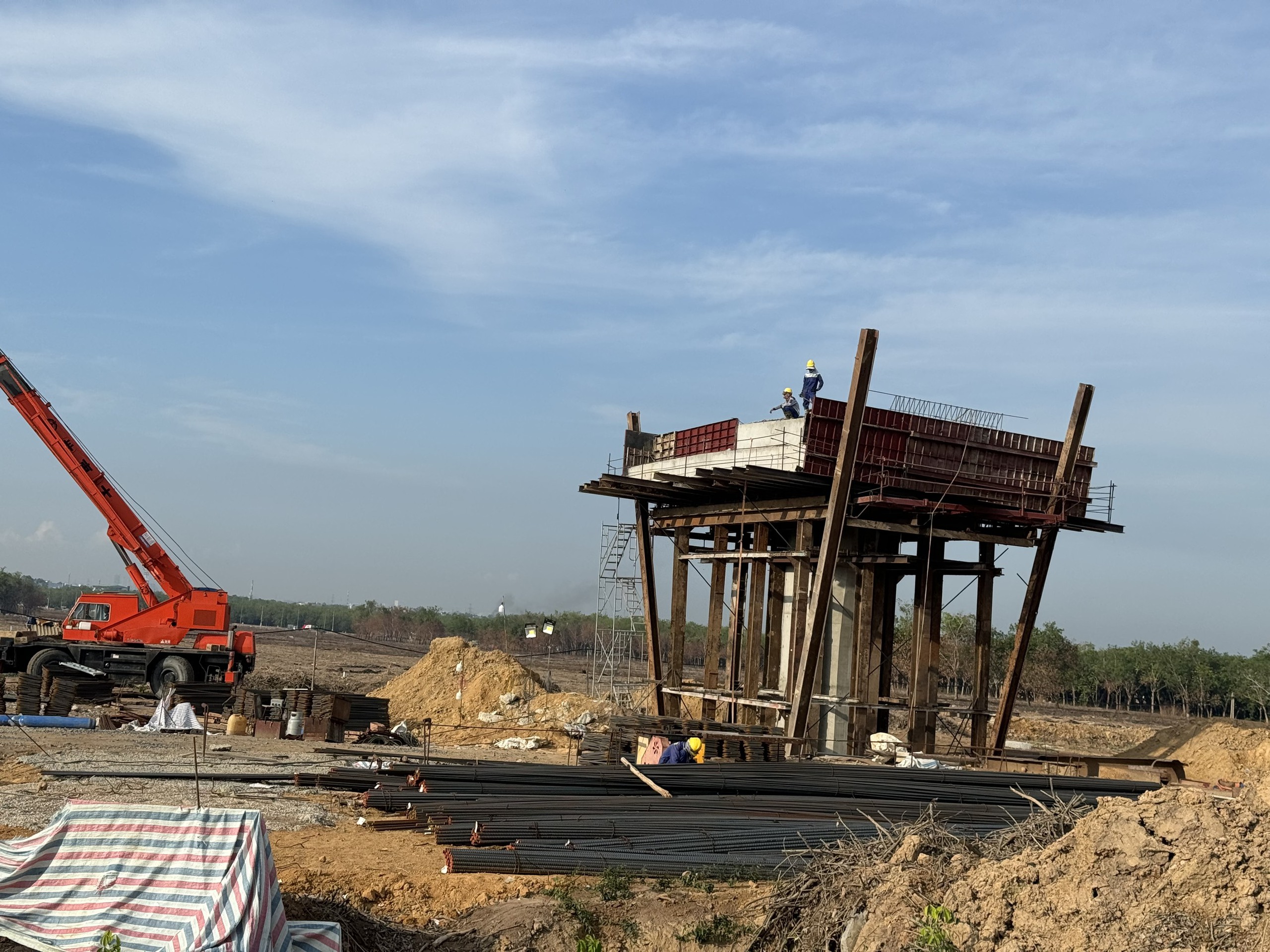 Đồng Nai cam kết &ldquo;chạy đua&rdquo; với dự &aacute;n đường cao tốc Bi&ecirc;n H&ograve;a-Vũng T&agrave;u- Ảnh 3.