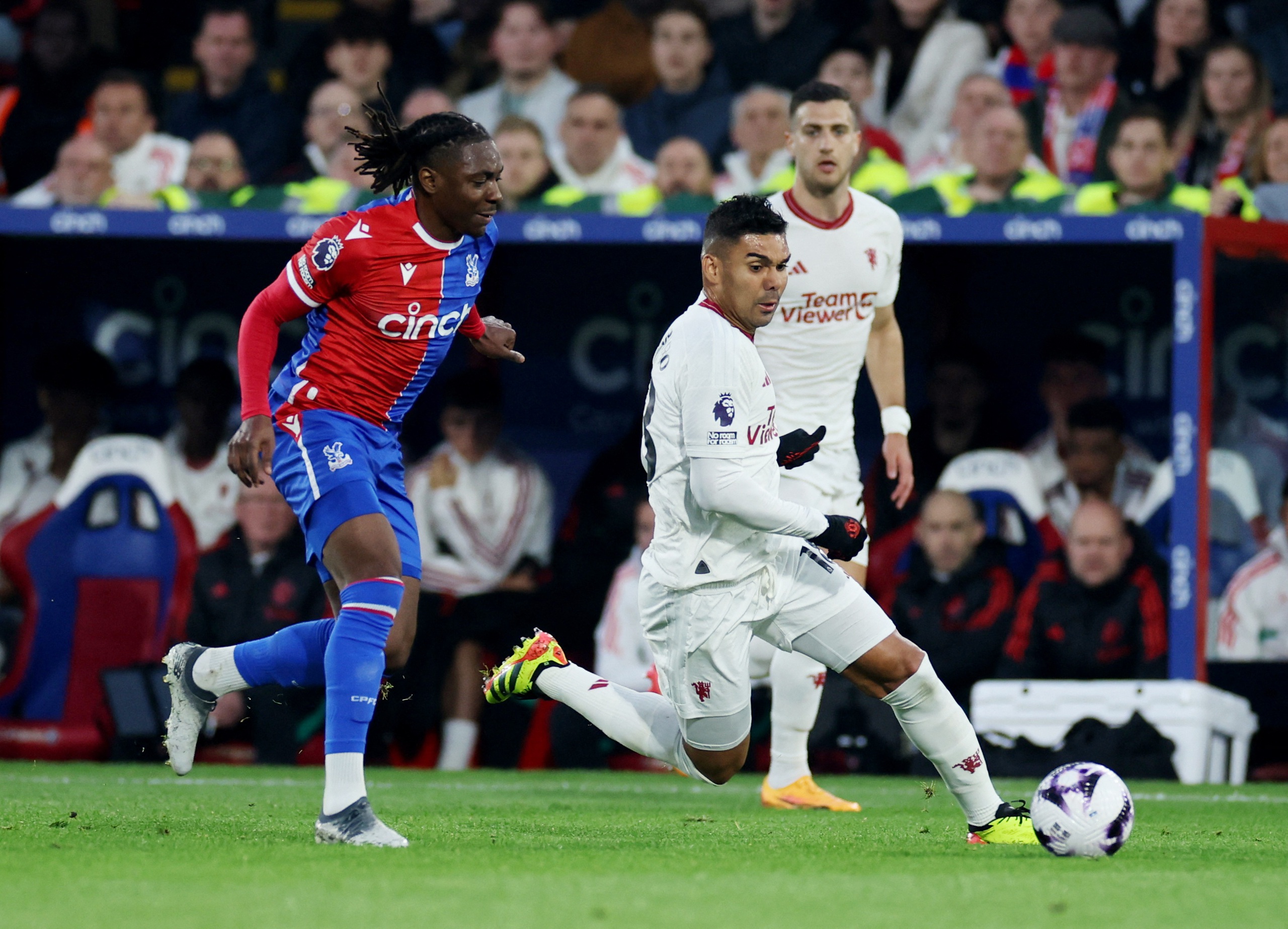 Thua trắng Crystal Palace 4 bàn, Man United tạo kỷ lục buồn - Ảnh 2.