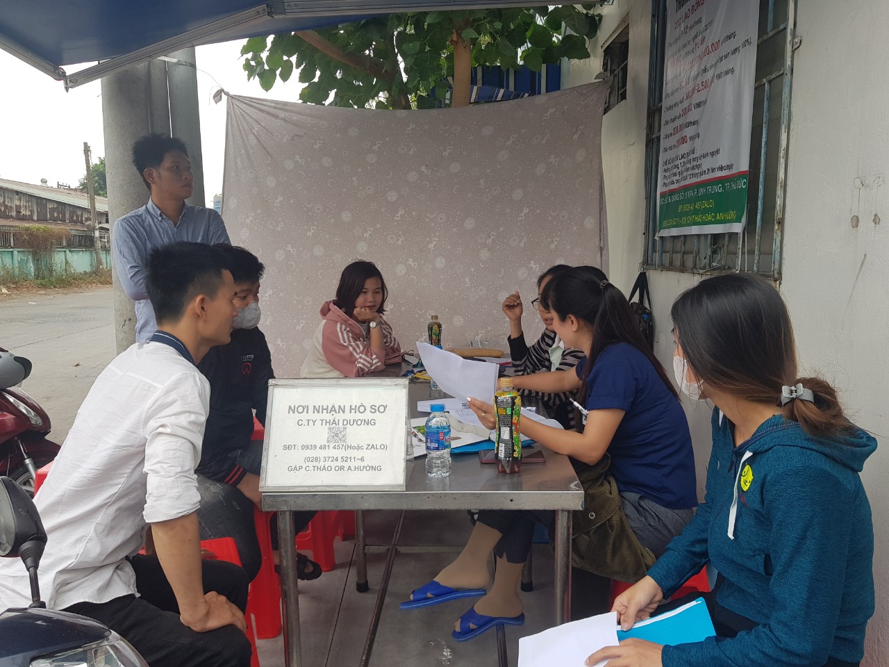 Việc tìm người cao hơn người tìm việc- Ảnh 3.