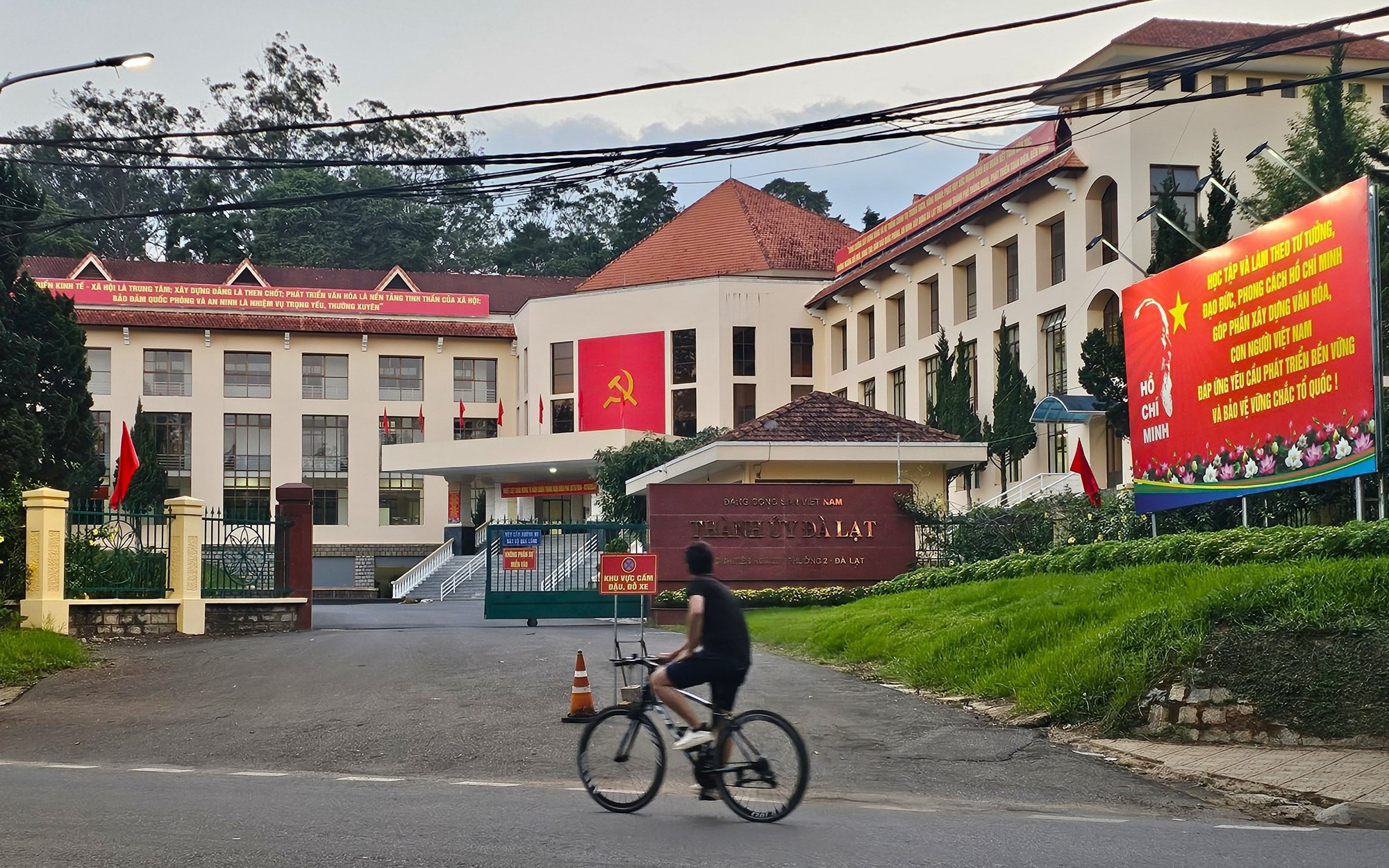 Bí thư Thành ủy Đà Lạt vắng mặt, tạm phân công người điều hành