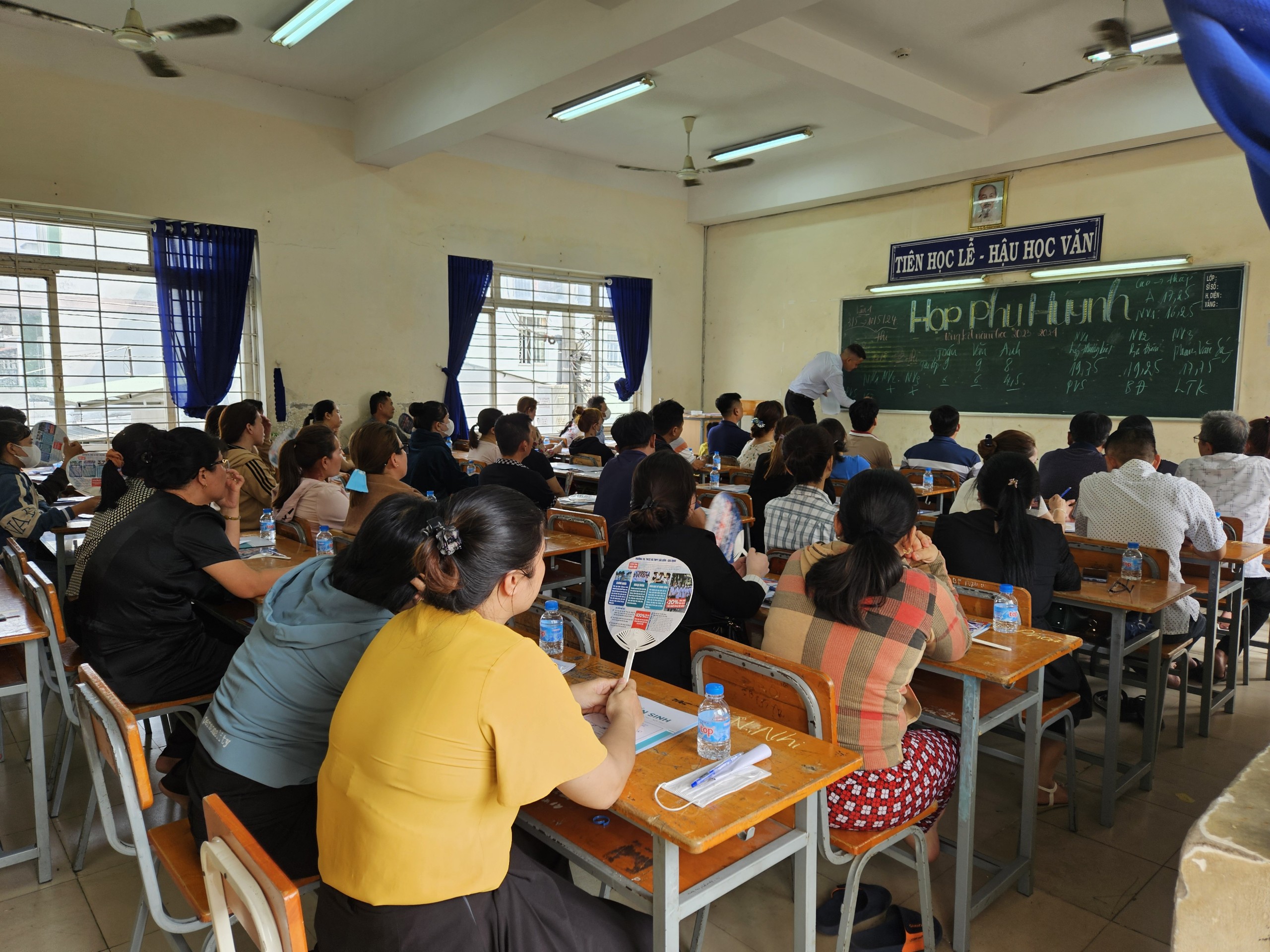 Giải tỏa &aacute;p lực thi tuyển sinh lớp 10 bằng việc chọn trường nghề cho con- Ảnh 2.