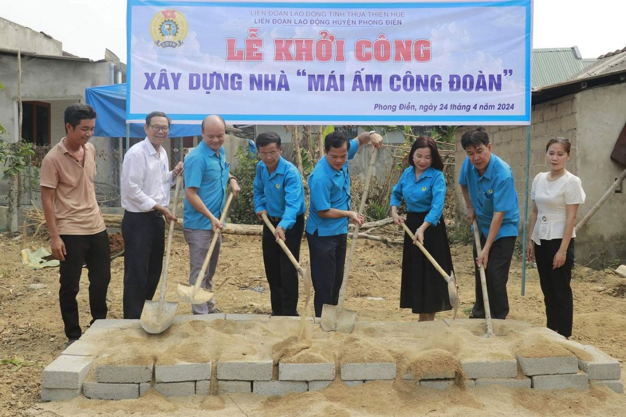 Khởi công xây dựng Mái ấm Công đoàn cho cô giáo Phạm Thị Thu Trang