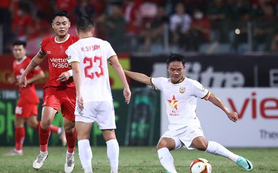 Cú trượt ngã gây chấn động
