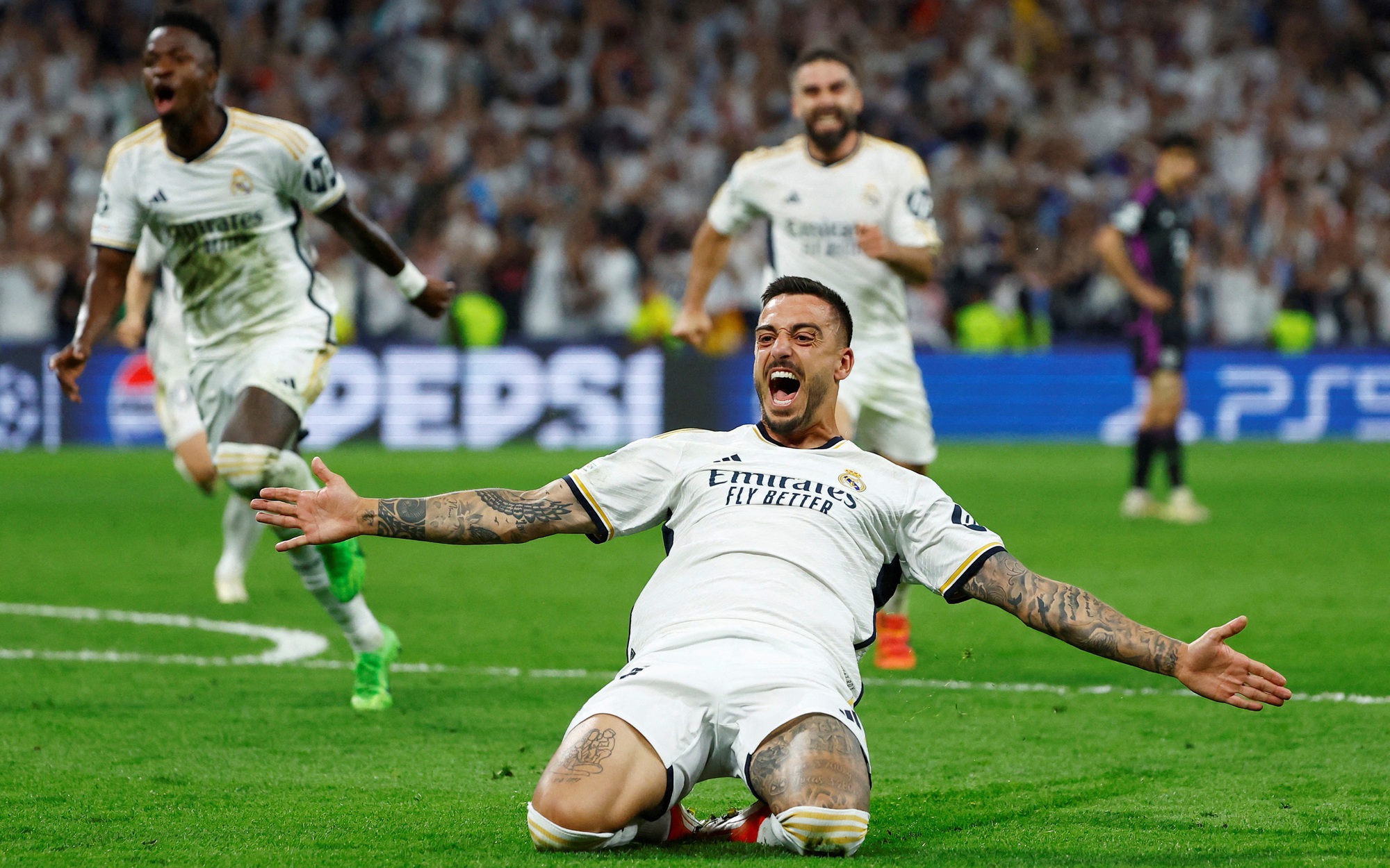 Real Madrid loại Bayern vào chung kết Champions League, trọng tài xin lỗi