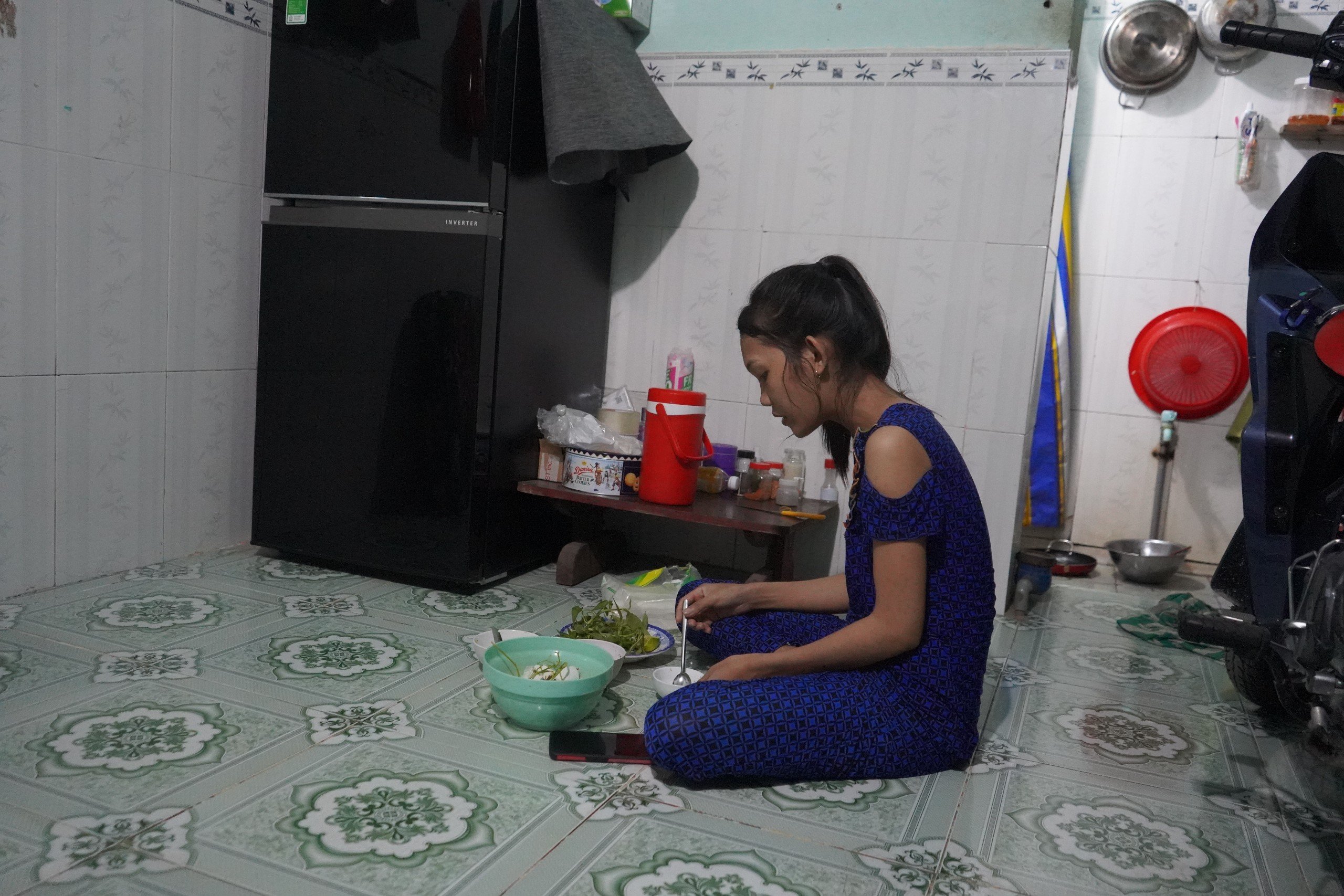 C&ocirc;ng nh&acirc;n sốc v&igrave; h&oacute;a đơn tiền điện- Ảnh 1.