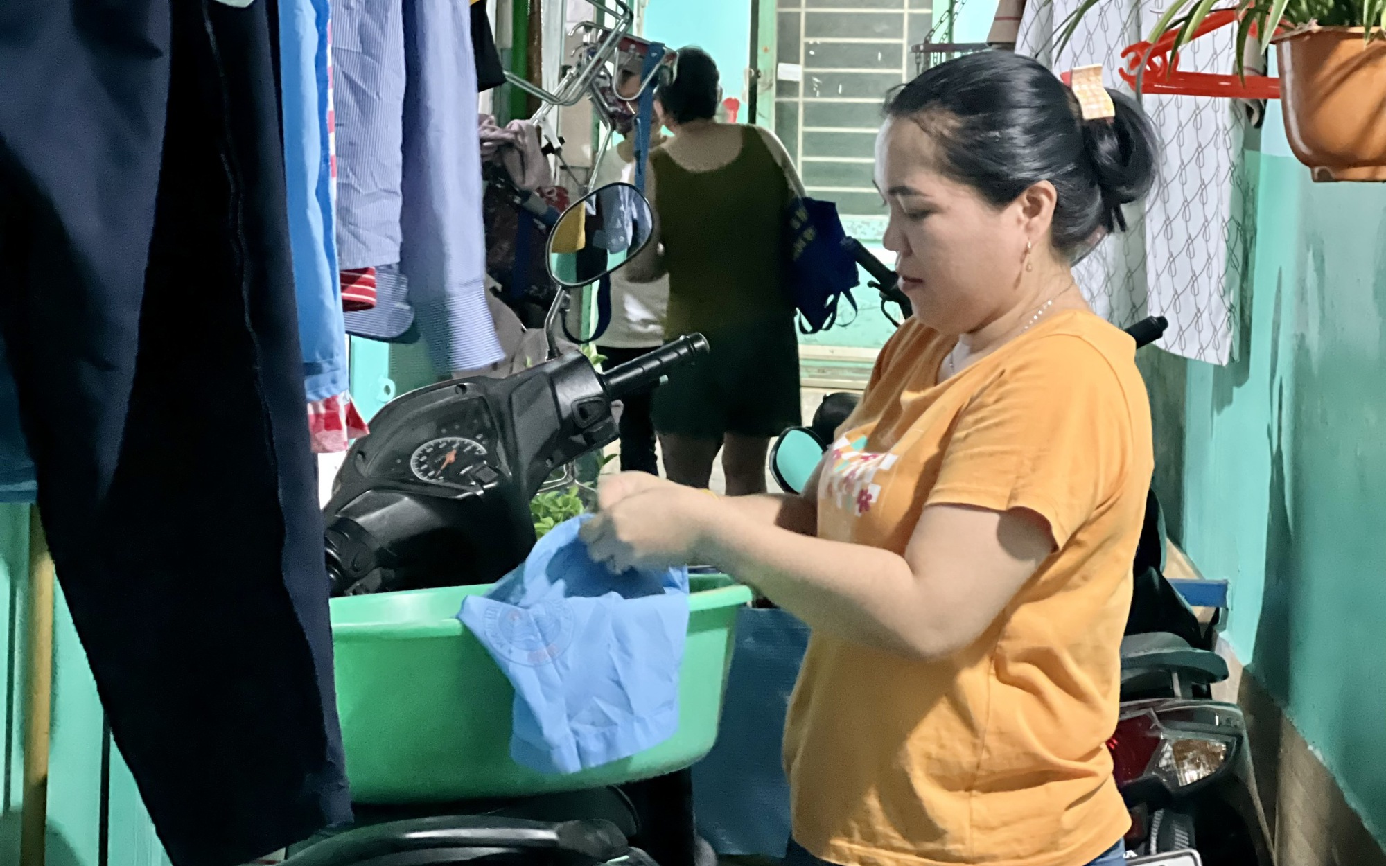 Công nhân sốc vì hóa đơn tiền điện