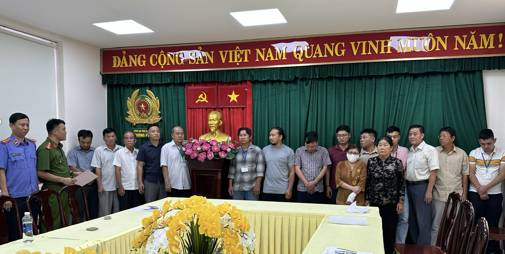 C&ocirc;ng an tỉnh Đồng Nai khởi tố th&ecirc;m 23 người trong vụ 200 triệu l&iacute;t xăng lậu- Ảnh 1.