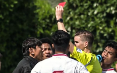 HLV Shin Tae-yong nhận thẻ đỏ, U23 Indonesia tan giấc mơ Olympic