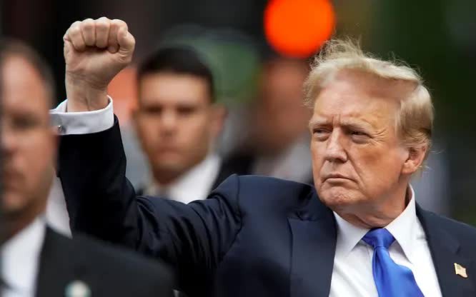 Bầu cử Mỹ: Ông Trump nhận tin vui sau phán quyết lịch sử