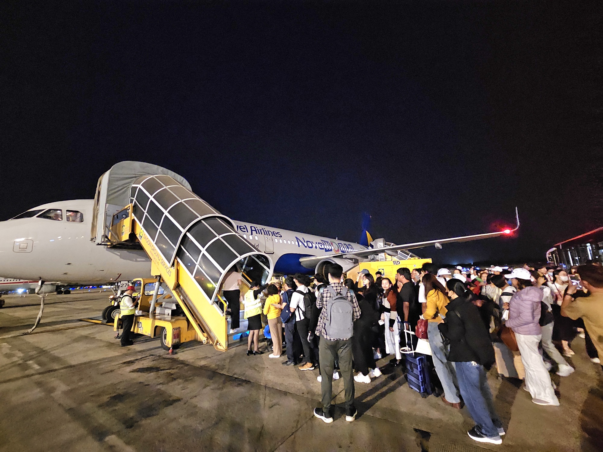 "Hạ nhiệt" gi&aacute; v&eacute; m&aacute;y bay- Ảnh 2.