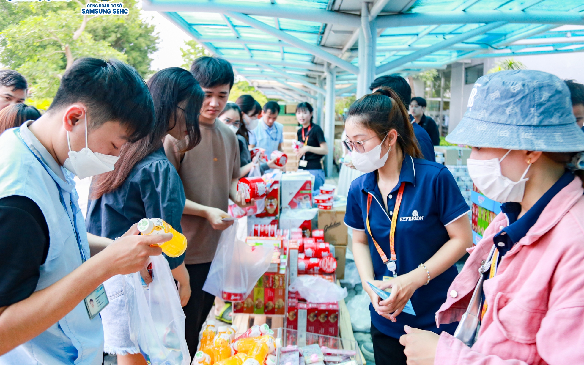 Một doanh nghiệp chi tiền tỉ tổ chức "Phiên chợ 0 đồng" cho công nhân