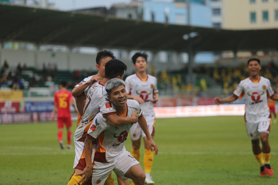 Đinh Thanh Bình là mảnh ghép cần thiết tăng hiệu quả tấn công của tuyển Việt Nam Ảnh: QUỐC AN