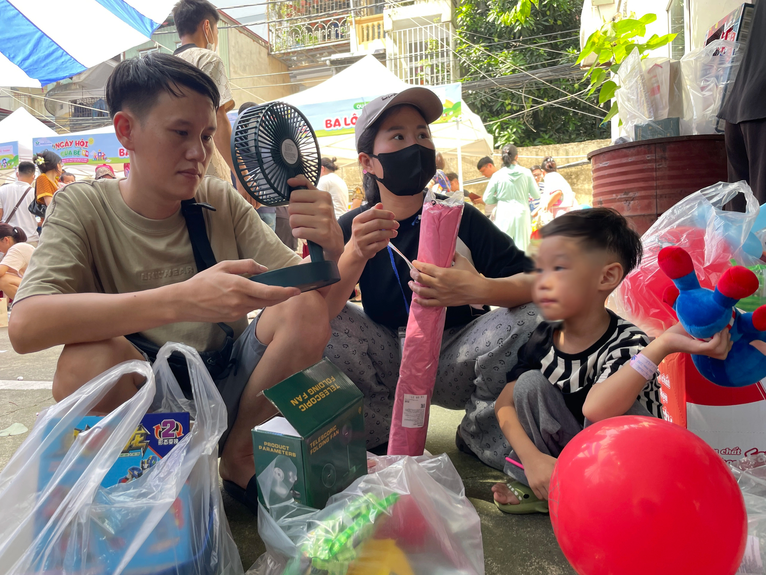 Tết thiếu nhi đặc biệt của những em bé trong bệnh viện- Ảnh 10.