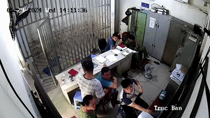 Nghi phạm xin đi vệ sinh rồi th&aacute;o chạy khỏi trụ sở c&ocirc;ng an- Ảnh 1.