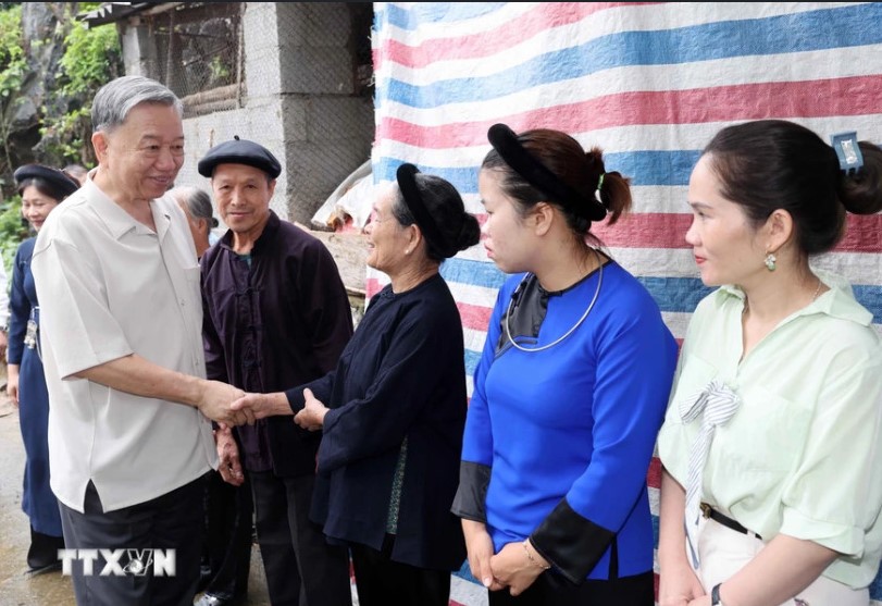 Chủ tịch nước T&ocirc; L&acirc;m thăm v&agrave; d&acirc;ng hương tại Khu di t&iacute;ch quốc gia đặc biệt P&aacute;c B&oacute;- Ảnh 7.