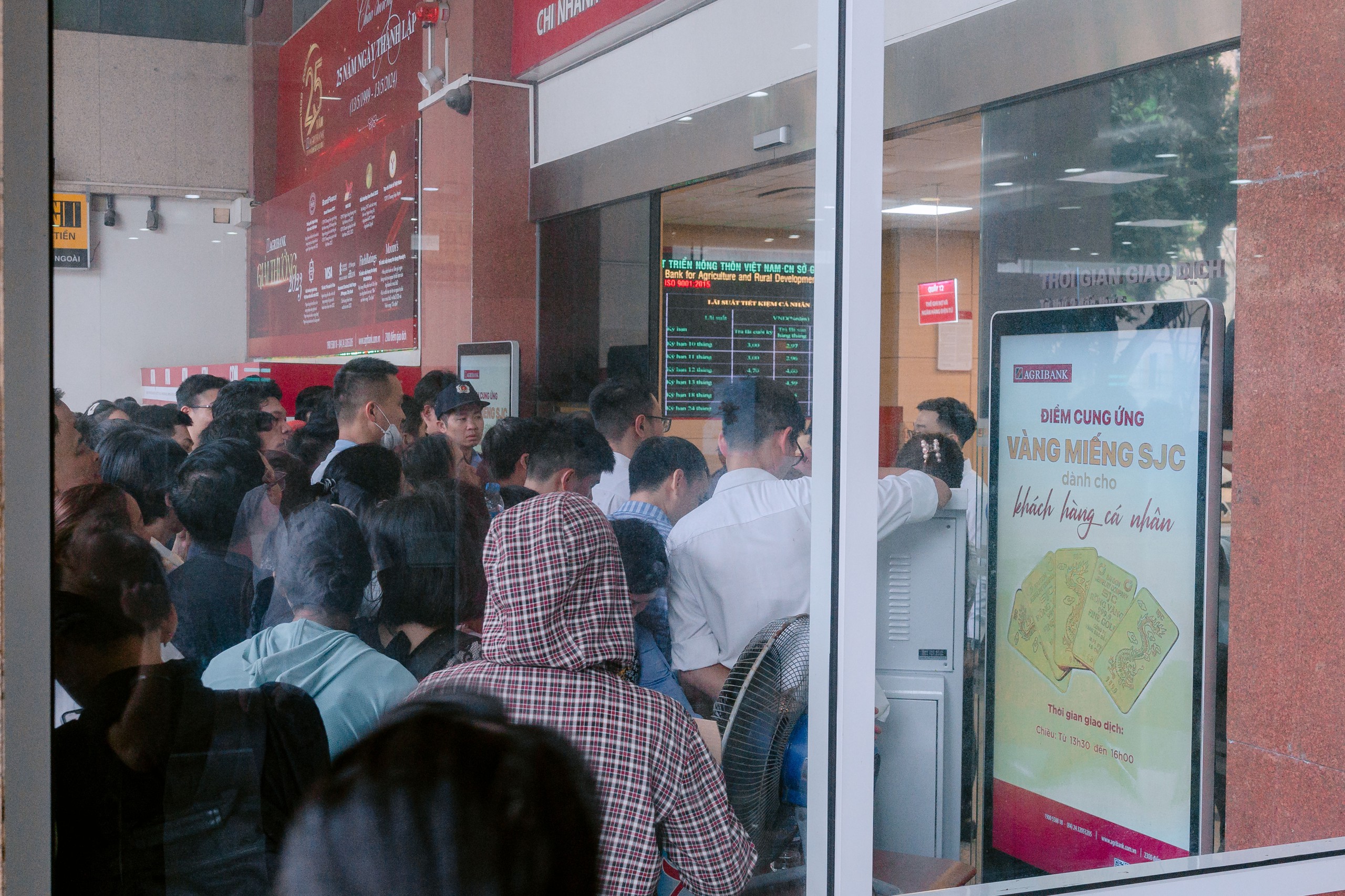 Đề nghị cử c&ocirc;ng an phối hợp đảm bảo an ninh trật tự tại c&aacute;c điểm b&aacute;n v&agrave;ng miếng- Ảnh 1.