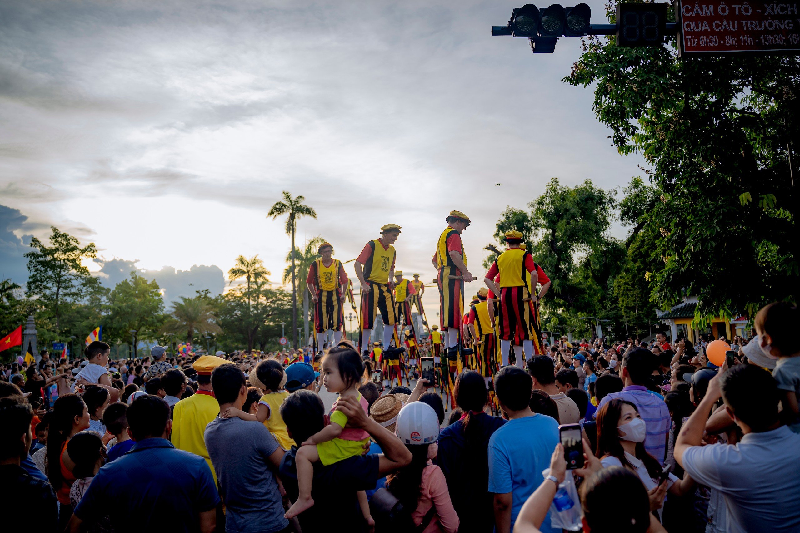 Mưa Huế cũng tạo ra c&aacute;i hay ở Festival- Ảnh 4.