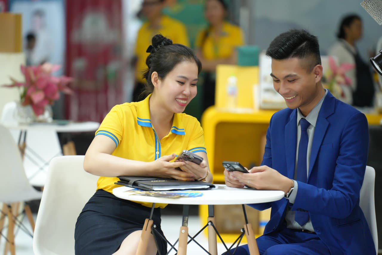 Những c&ocirc;ng việc ng&agrave;nh t&agrave;i ch&iacute;nh ng&acirc;n h&agrave;ng nhận lương "khủng"- Ảnh 1.