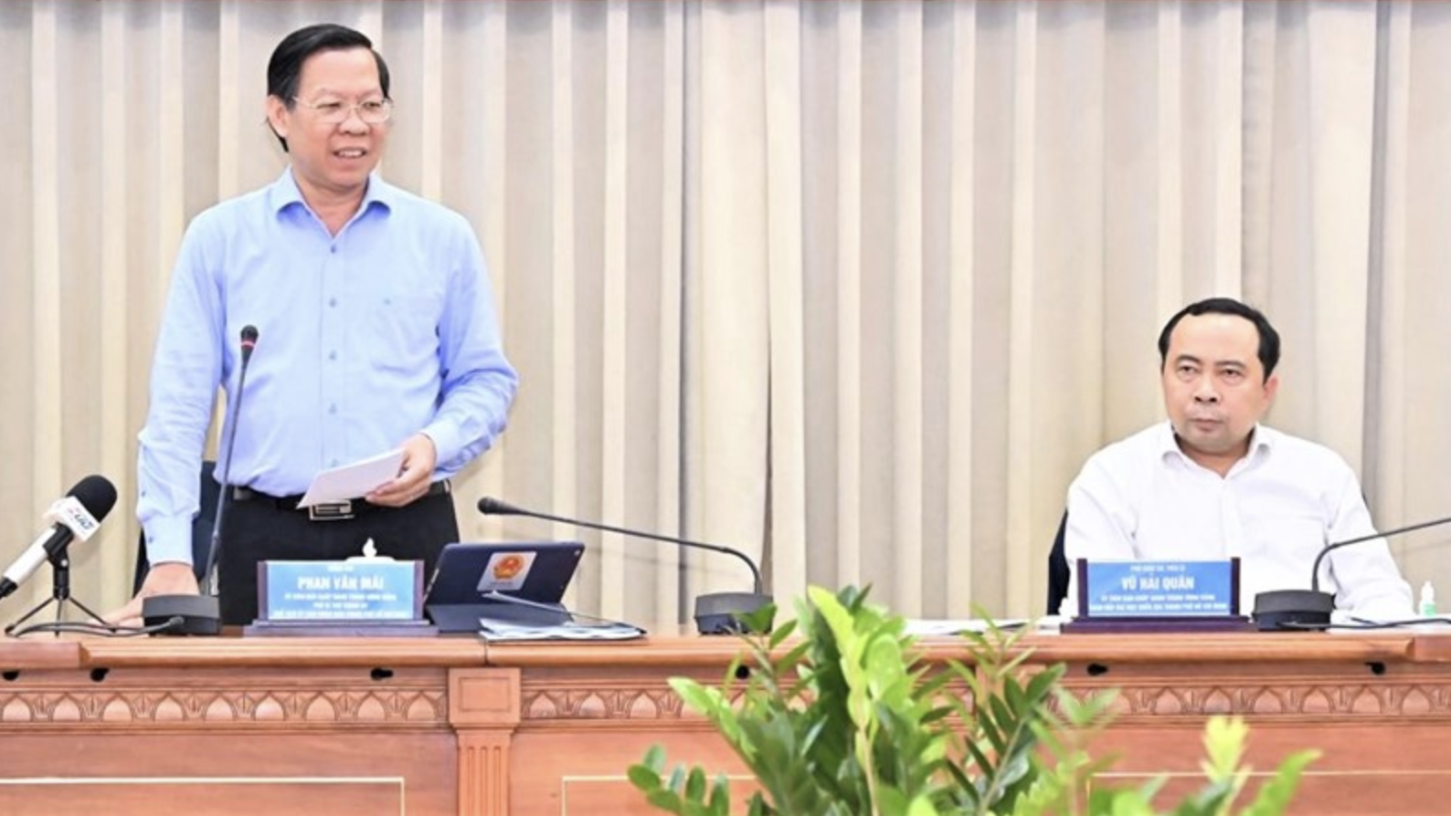 Hai năm, ĐHQG TP HCM đ&agrave;o tạo 4.000 vi&ecirc;n chức cho TP HCM- Ảnh 1.