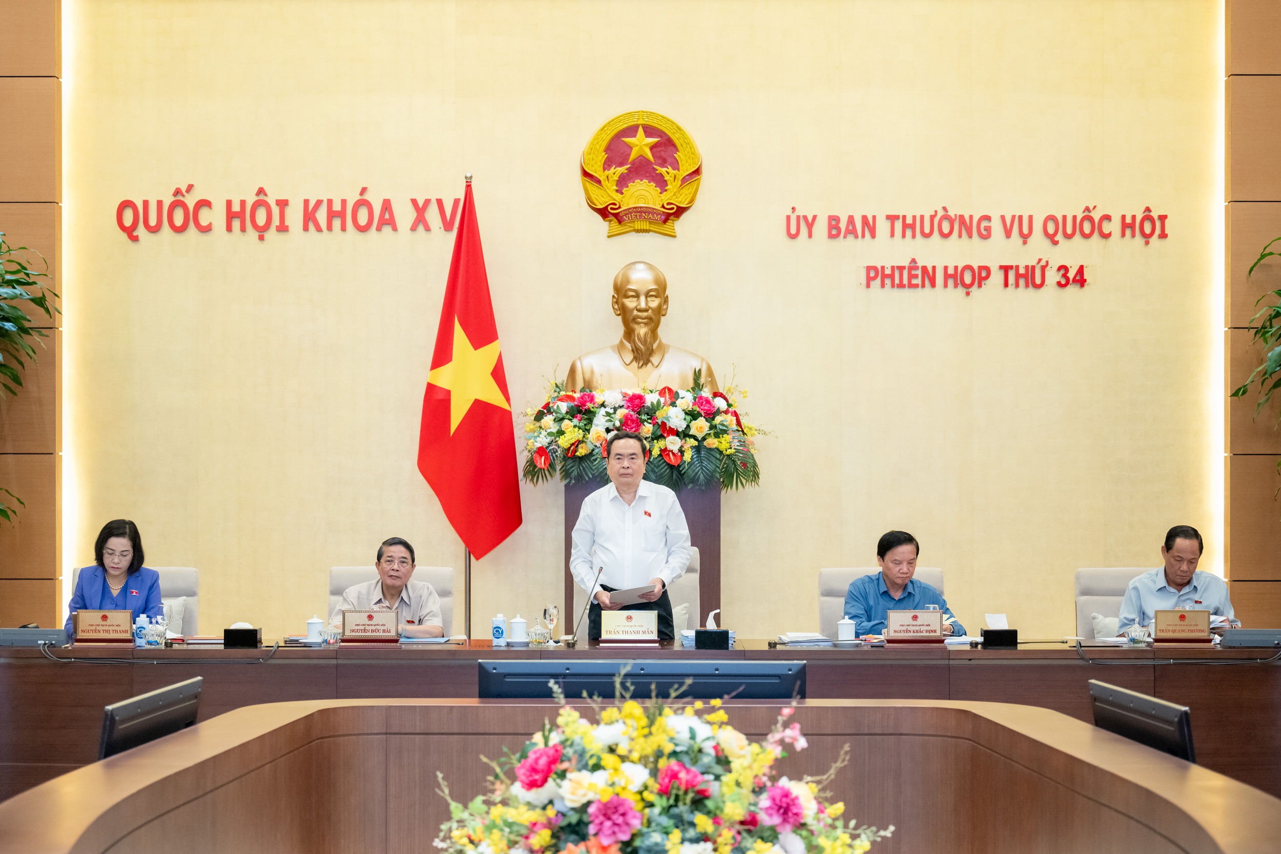 Thứ trưởng Bộ C&ocirc;ng an n&oacute;i g&igrave; về tiền xử phạt được tr&iacute;ch lại cho ng&agrave;nh?- Ảnh 1.