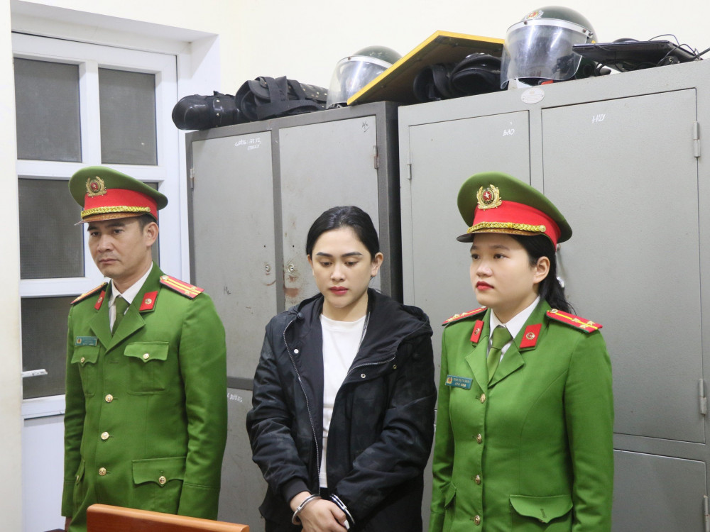 Uống rượu bia rồi l&aacute;i &ocirc; t&ocirc; t&ocirc;ng chết người, nữ t&agrave;i xế l&atilde;nh &aacute;n- Ảnh 1.