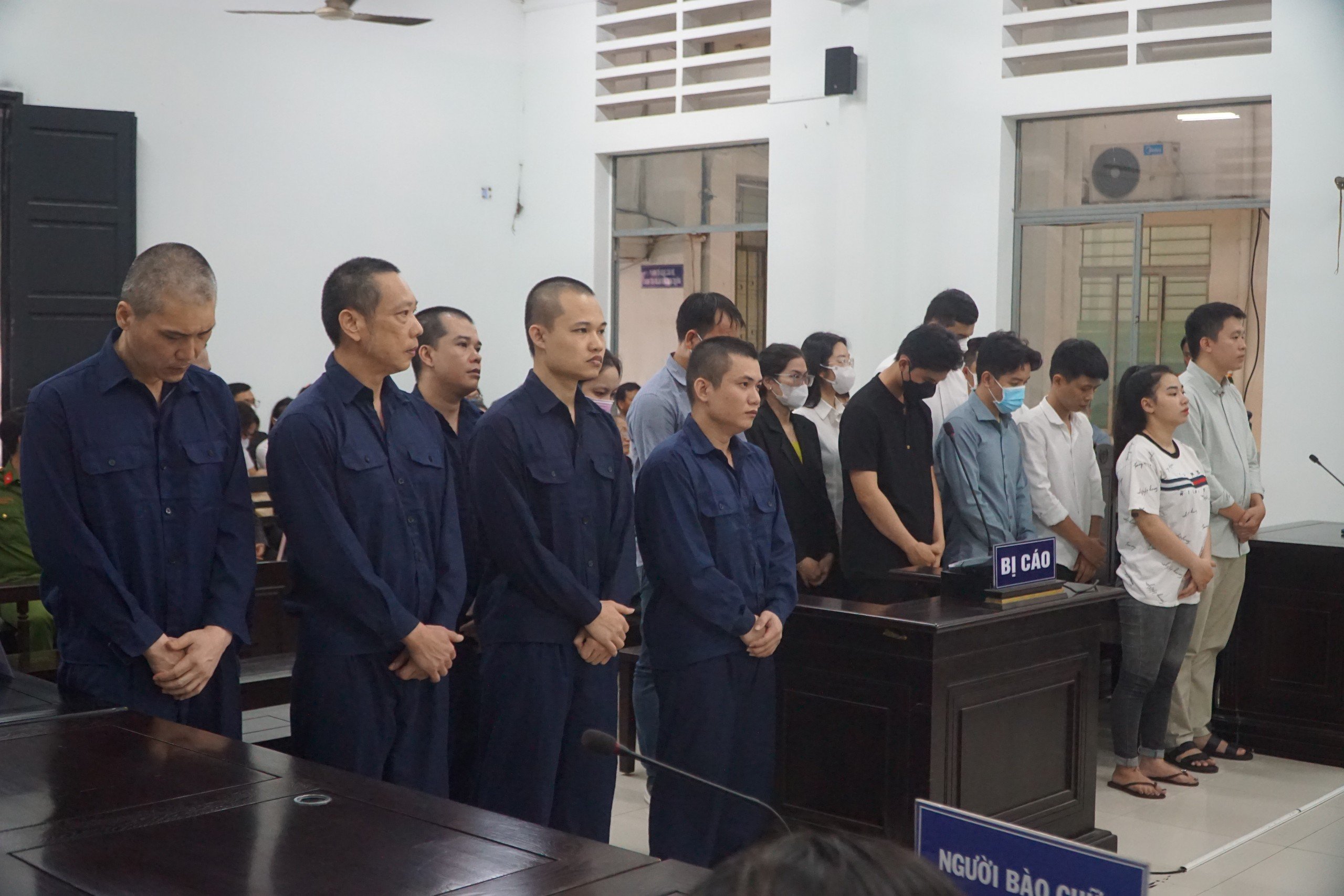 Cựu c&aacute;n bộ cảnh s&aacute;t 