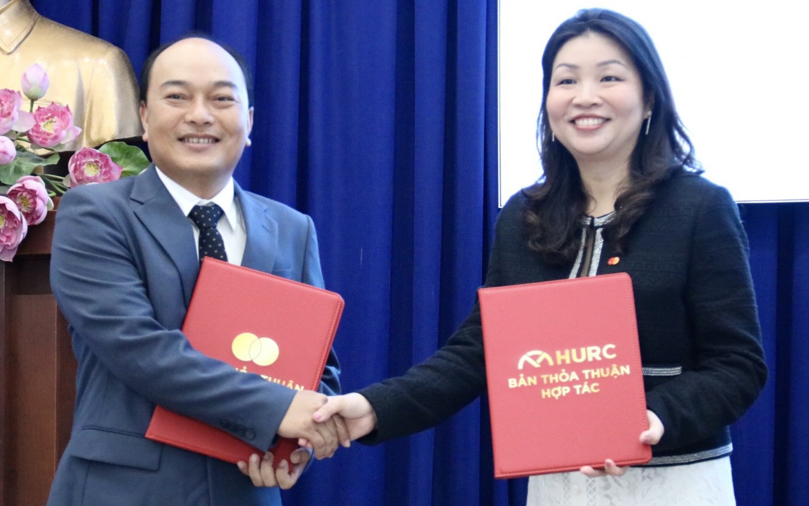 TP HCM: Hợp tác triển khai thanh toán thông minh trên các phương tiện giao thông công cộng
