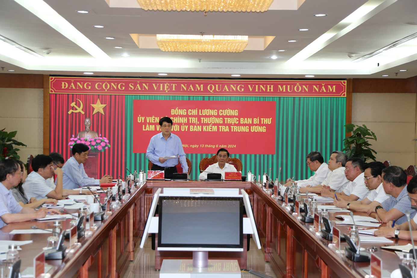 Thường trực Ban Bí thư Lương Cường: Xử lý kỷ luật trên tinh thần nhân văn, "trị bệnh cứu người"- Ảnh 1.
