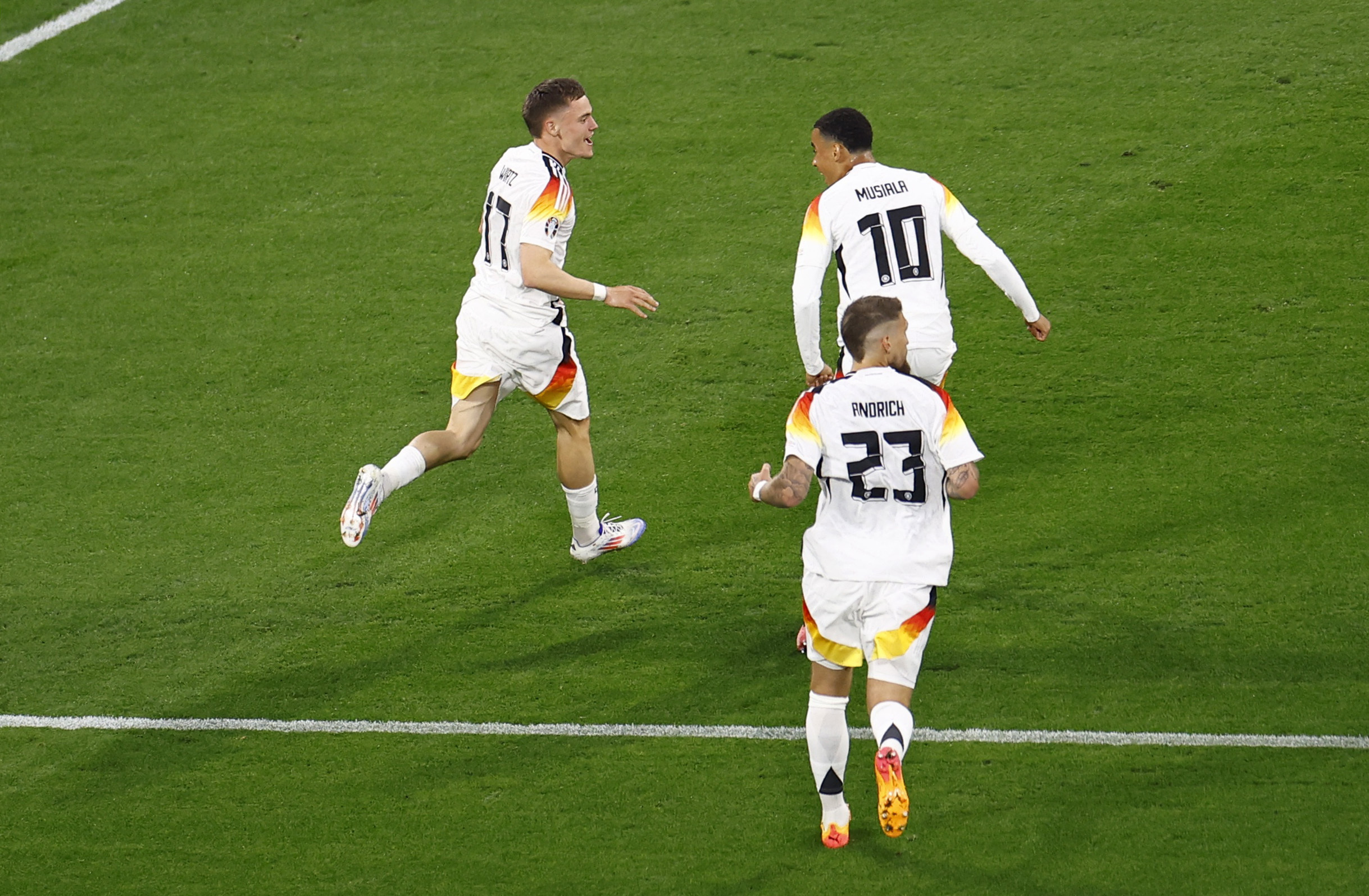 Euro 2024: "Thần đồng" Florian Wirtz và bàn thắng đi vào lịch sử- Ảnh 3.