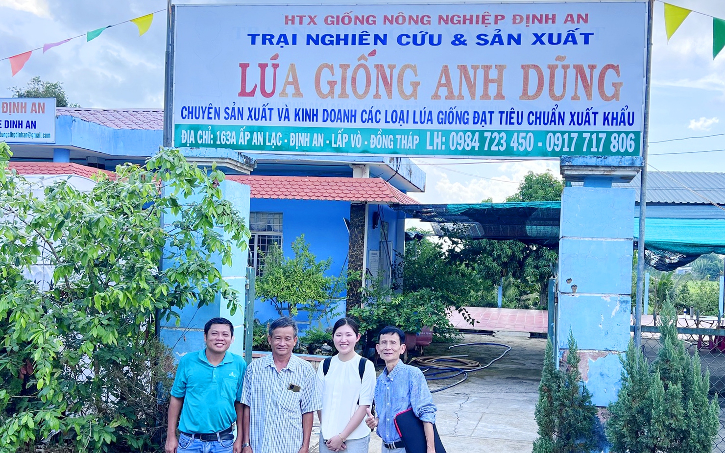 Cuộc thi viết “LÒNG TỐT QUANH TA”: Miệt mài tìm giống mới, giúp nhau thoát nghèo