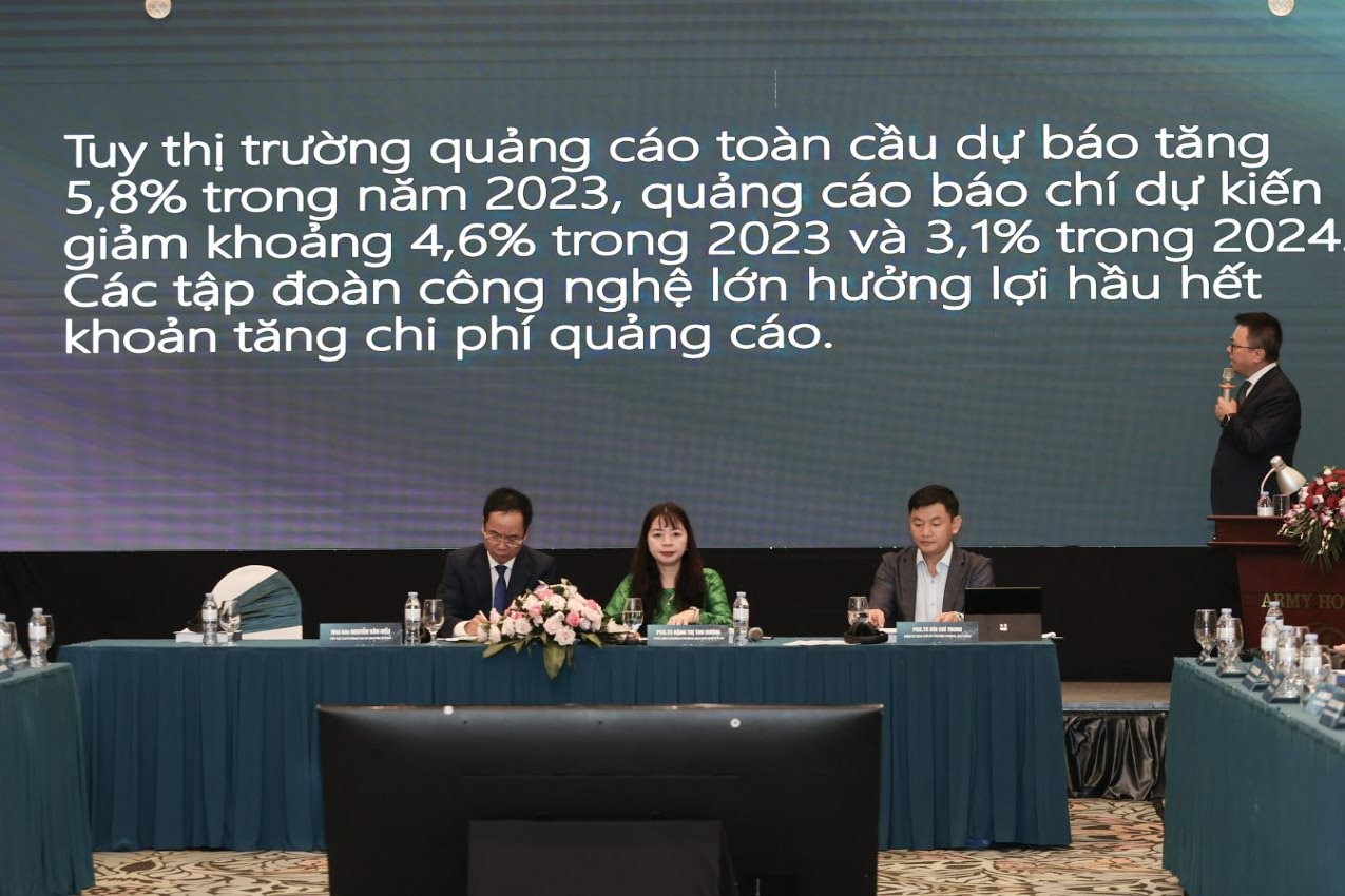Vấn đề khó khăn về kinh tế báo chí được bàn thảo tại hội thảo “Kinh tế báo chí truyền thông Việt Nam trong bối cảnh phát triển kinh tế số”Ảnh: HOÀNG LINH
