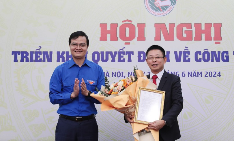 &Ocirc;ng Ph&ugrave;ng C&ocirc;ng Sưởng l&agrave;m Tổng bi&ecirc;n tập B&aacute;o Tiền Phong- Ảnh 1.