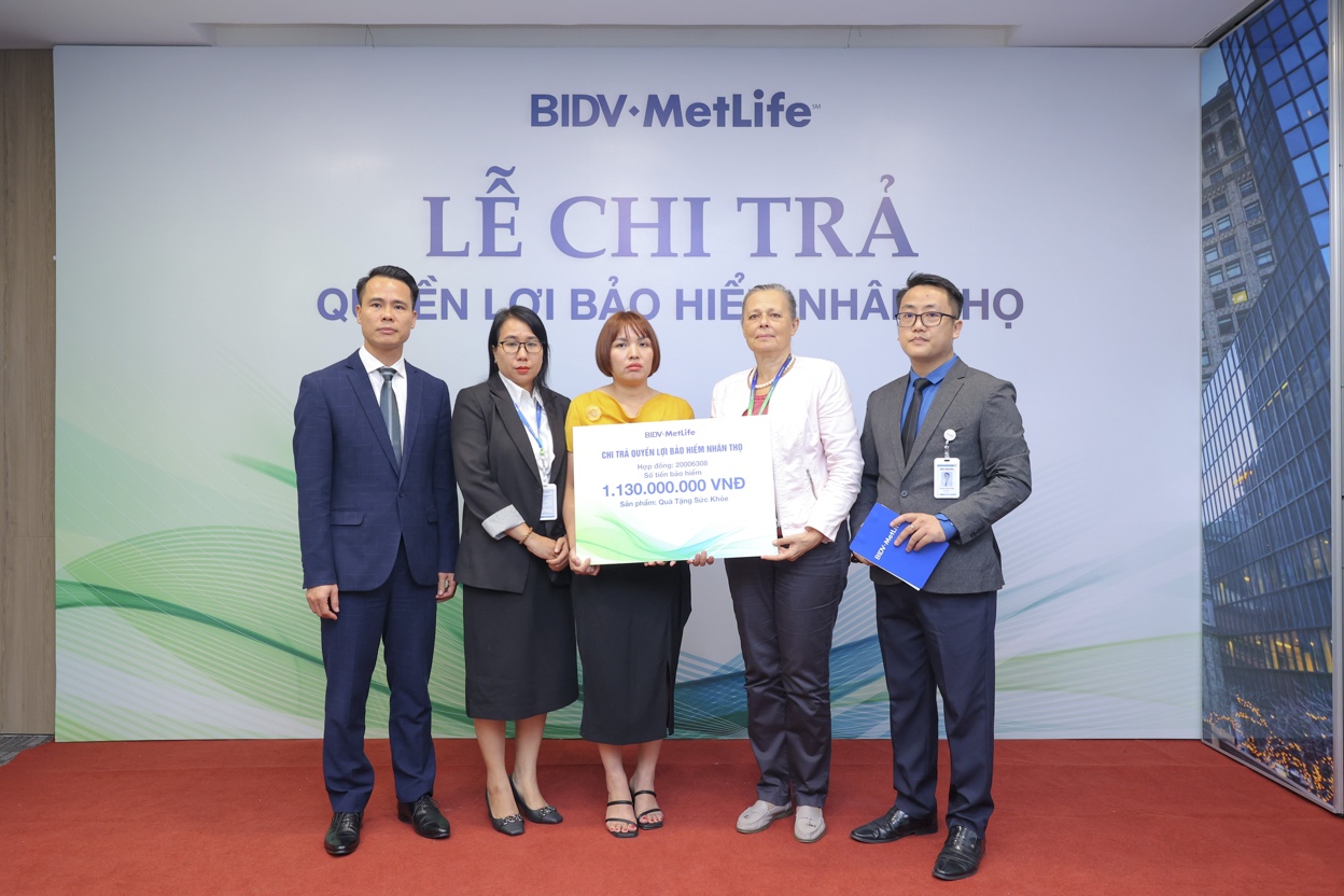 Hơn 1 tỉ đồng quyền lợi bảo hiểm được BIDV MetLife chi trả cho khách hàng đặc biệt- Ảnh 1.