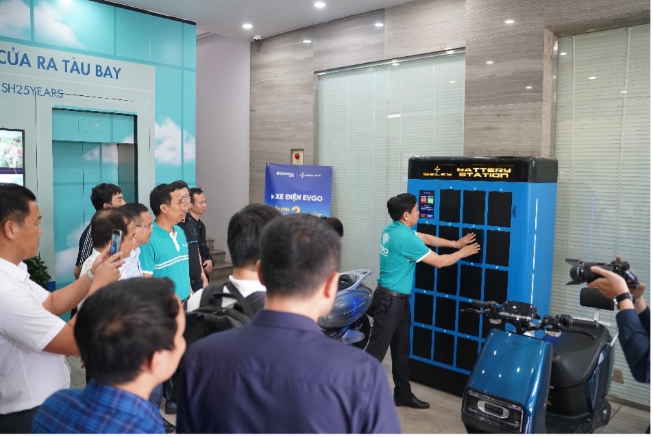 Doanh nghiệp Việt l&agrave;m ứng dụng pin ho&aacute;n đổi cho xe điện 2 b&aacute;nh- Ảnh 2.