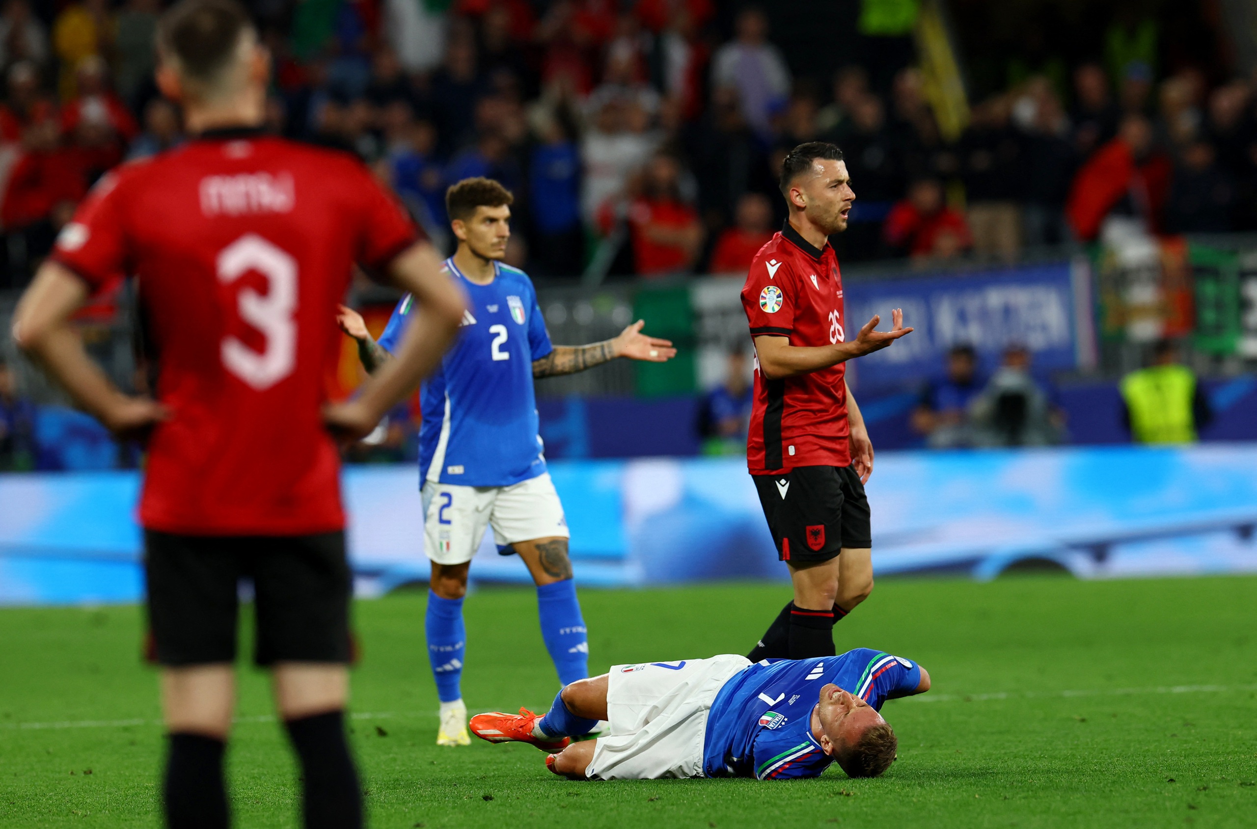 Euro 2024: &Yacute; ngược d&ograve;ng thắng Albania sau b&agrave;n thua nhanh nhất lịch sử- Ảnh 2.