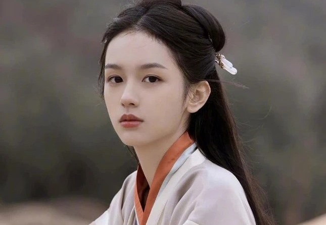 Minh tinh Châu Dã bị