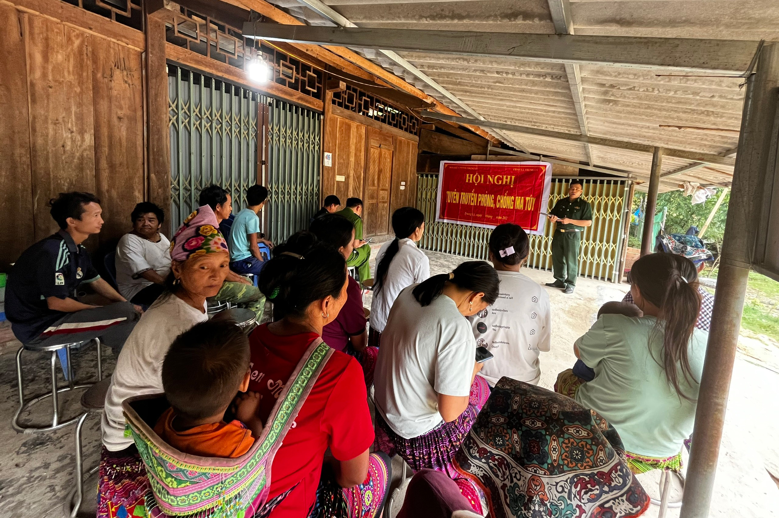 Xanh lại bản ngh&egrave;o T&agrave; C&oacute;m- Ảnh 3.