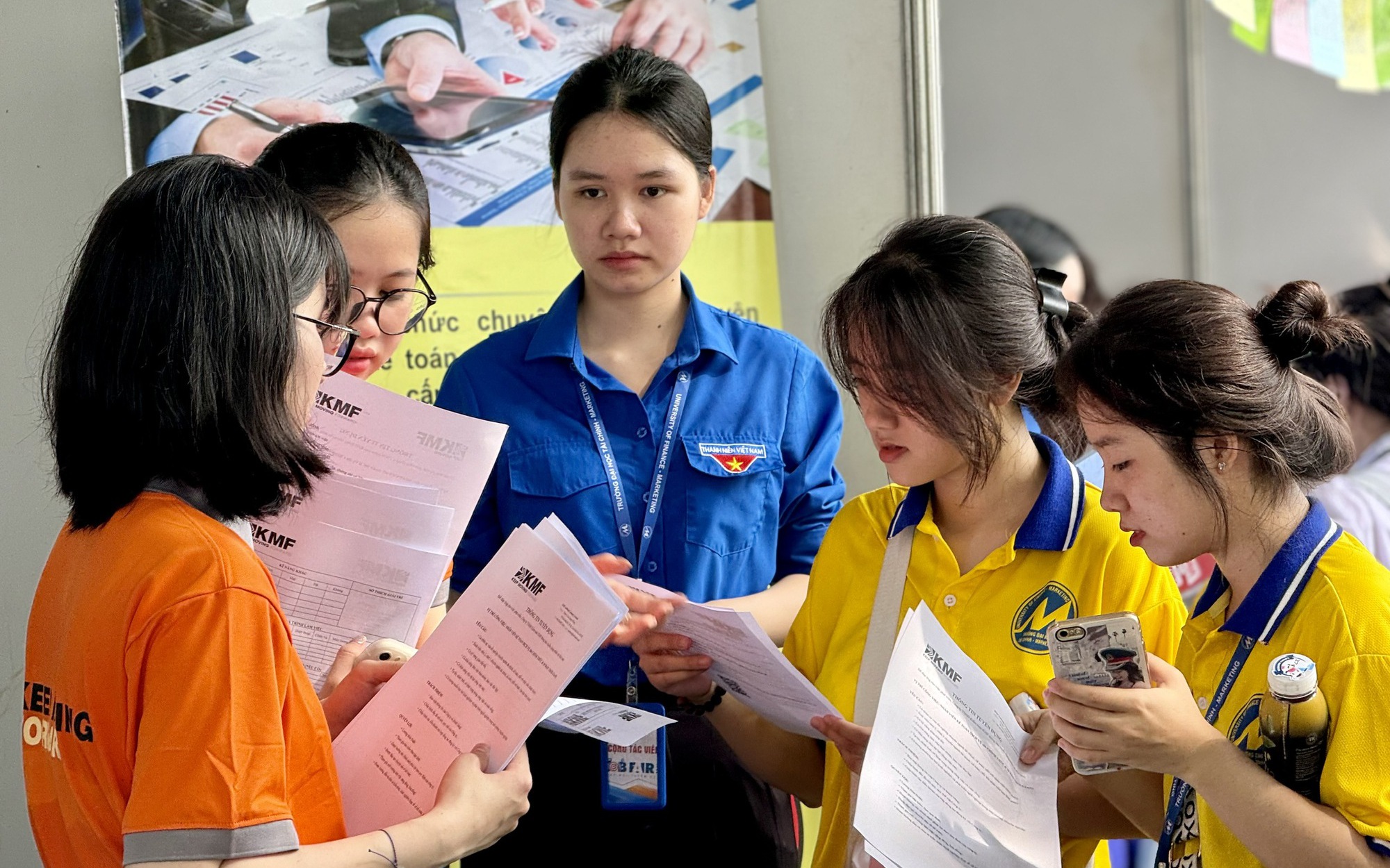 3.000 vị trí việc làm cho sinh viên, người lao động