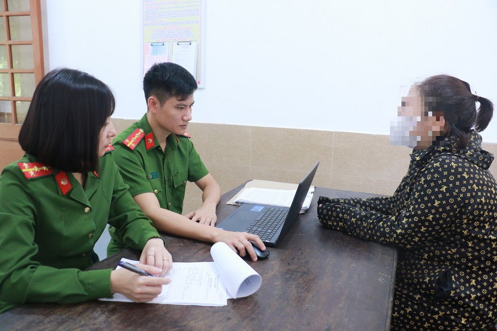 Một nữ giám đốc bị khởi tố- Ảnh 1.