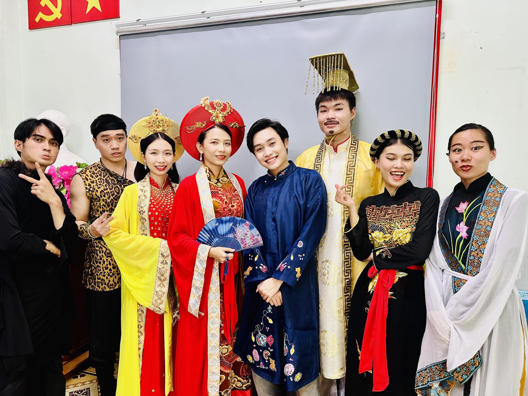 Gia đ&igrave;nh nhạc sĩ Bắc Sơn mang m&oacute;n ăn tinh thần đến người gi&agrave; neo đơn, trẻ em mồ c&ocirc;i- Ảnh 4.